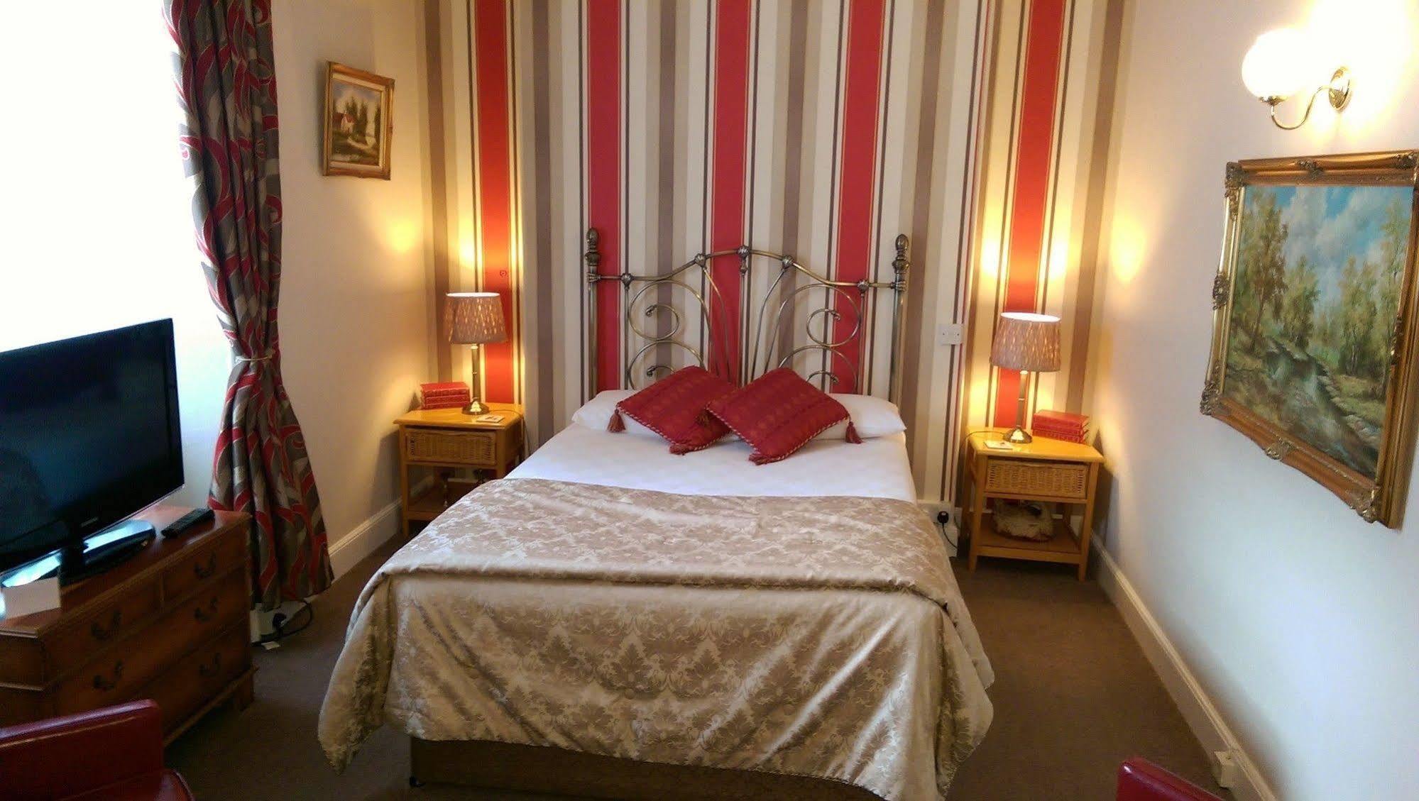 The Globe Inn Chagford Dış mekan fotoğraf
